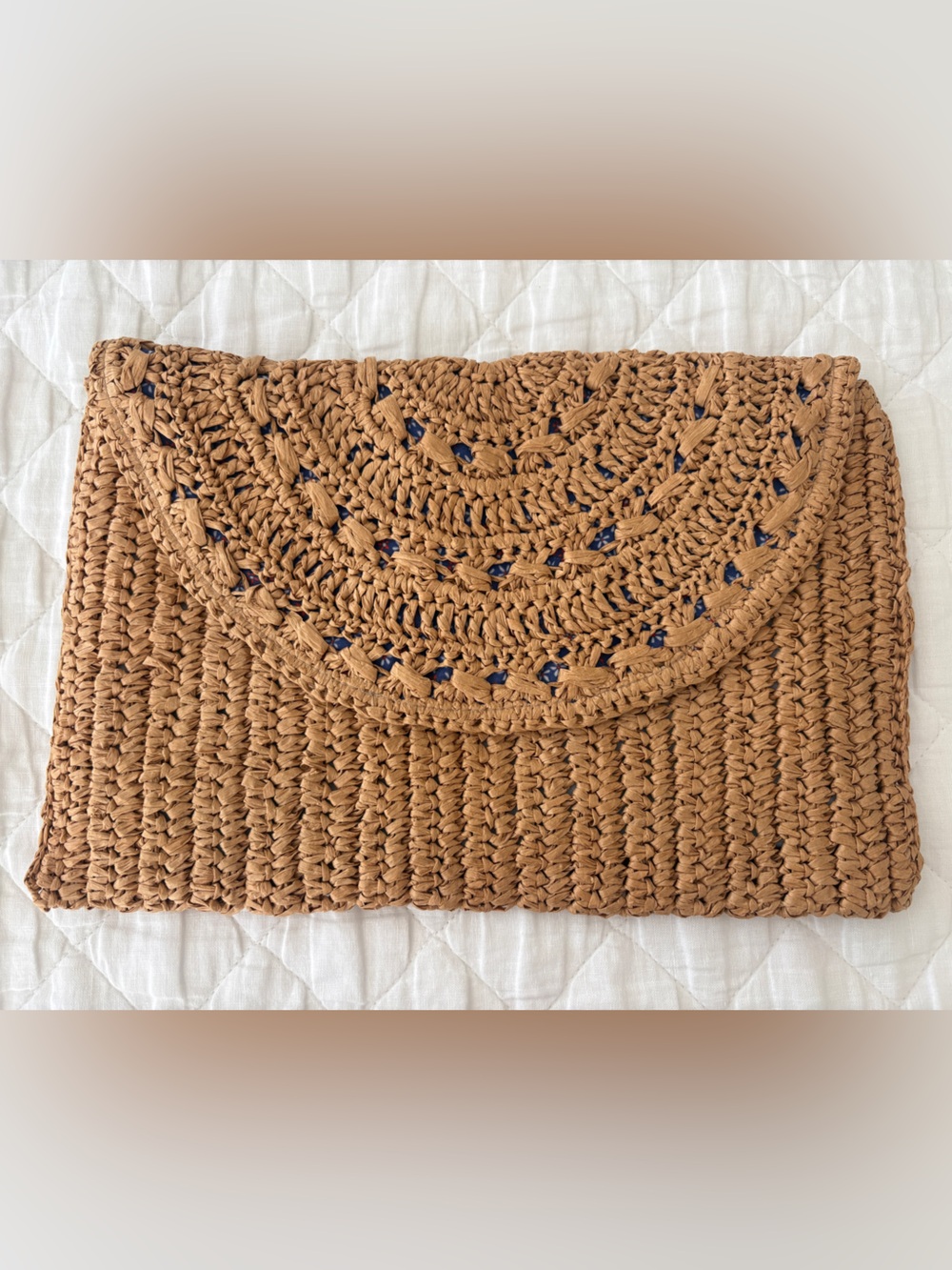 NWOT Cute Straw Envelope Clutch / Purse with Floral Lining